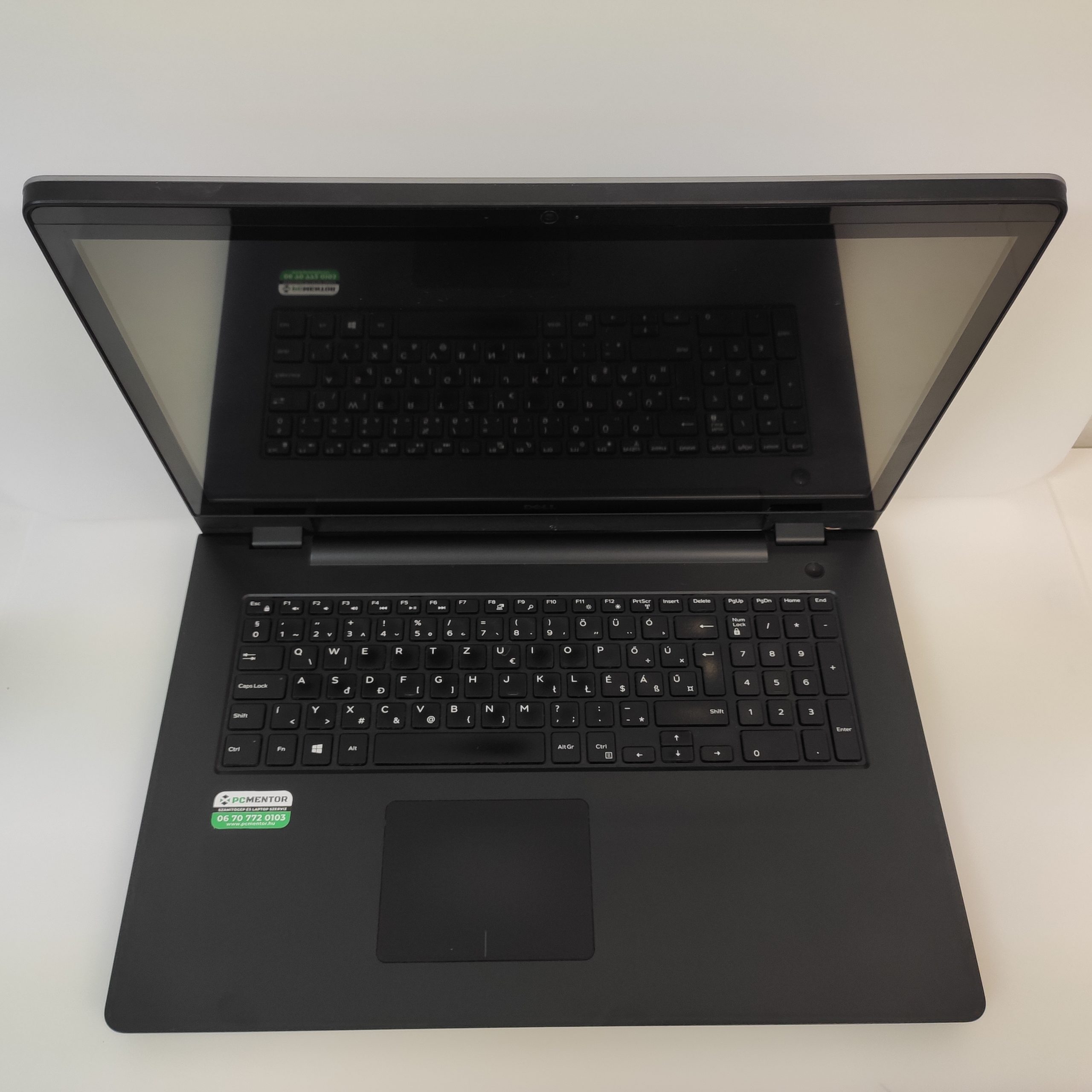 Dell Inspiron 5748 1