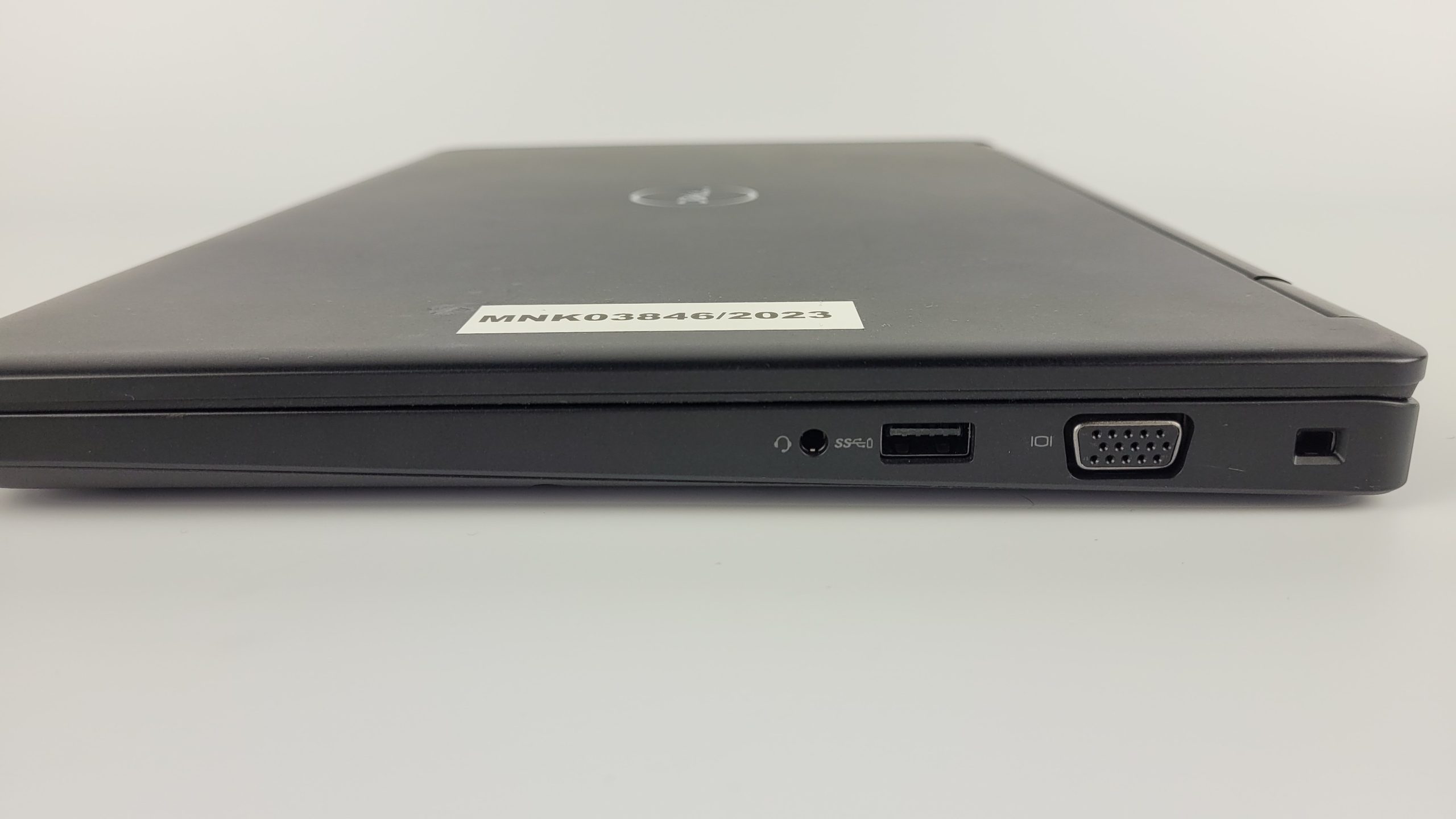 Dell Latitude 5490 - Image 4