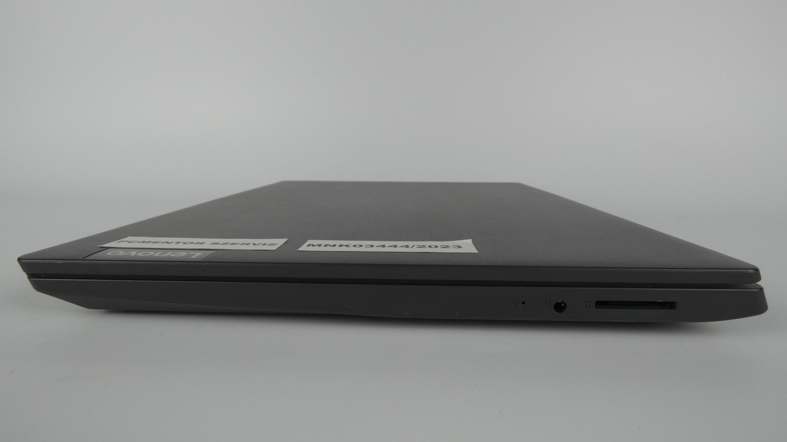 Lenovo V14-ADA - Image 4