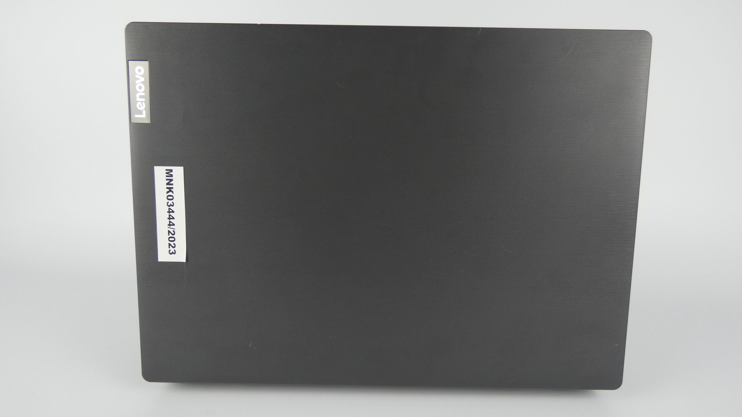 Lenovo V14-ADA - Image 5