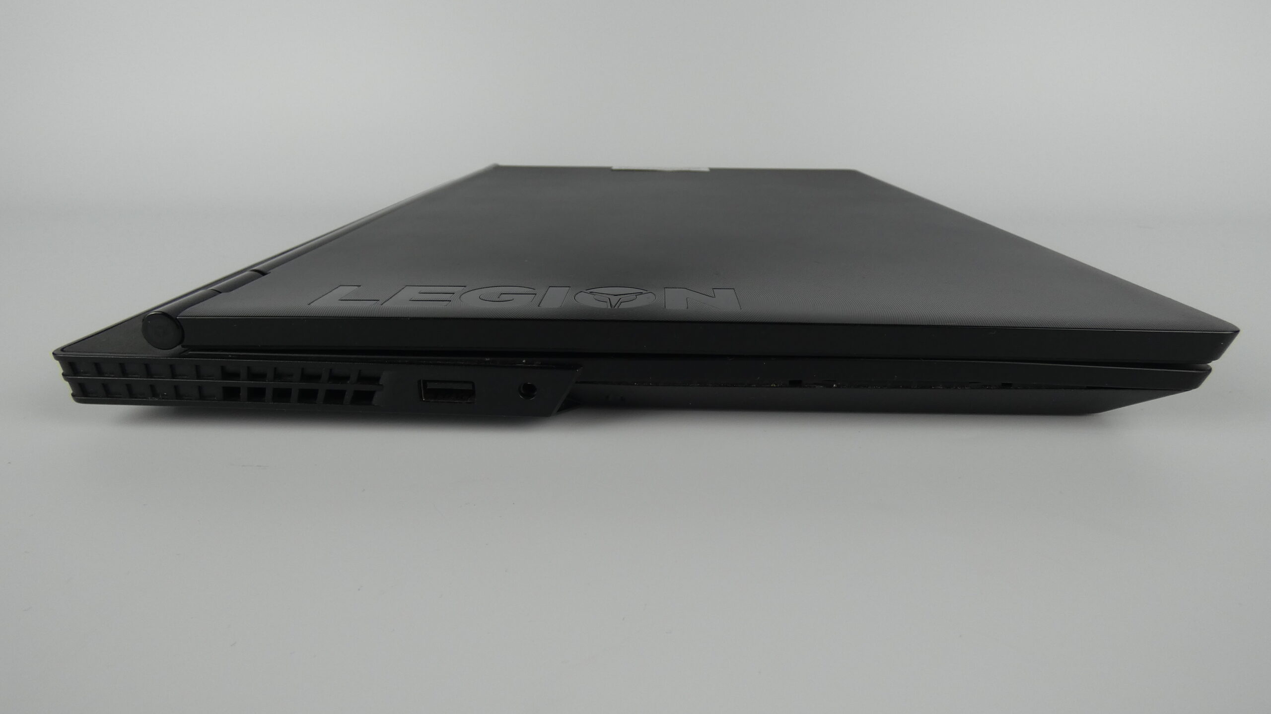 Lenovo Legion Y530-15ich - Image 4