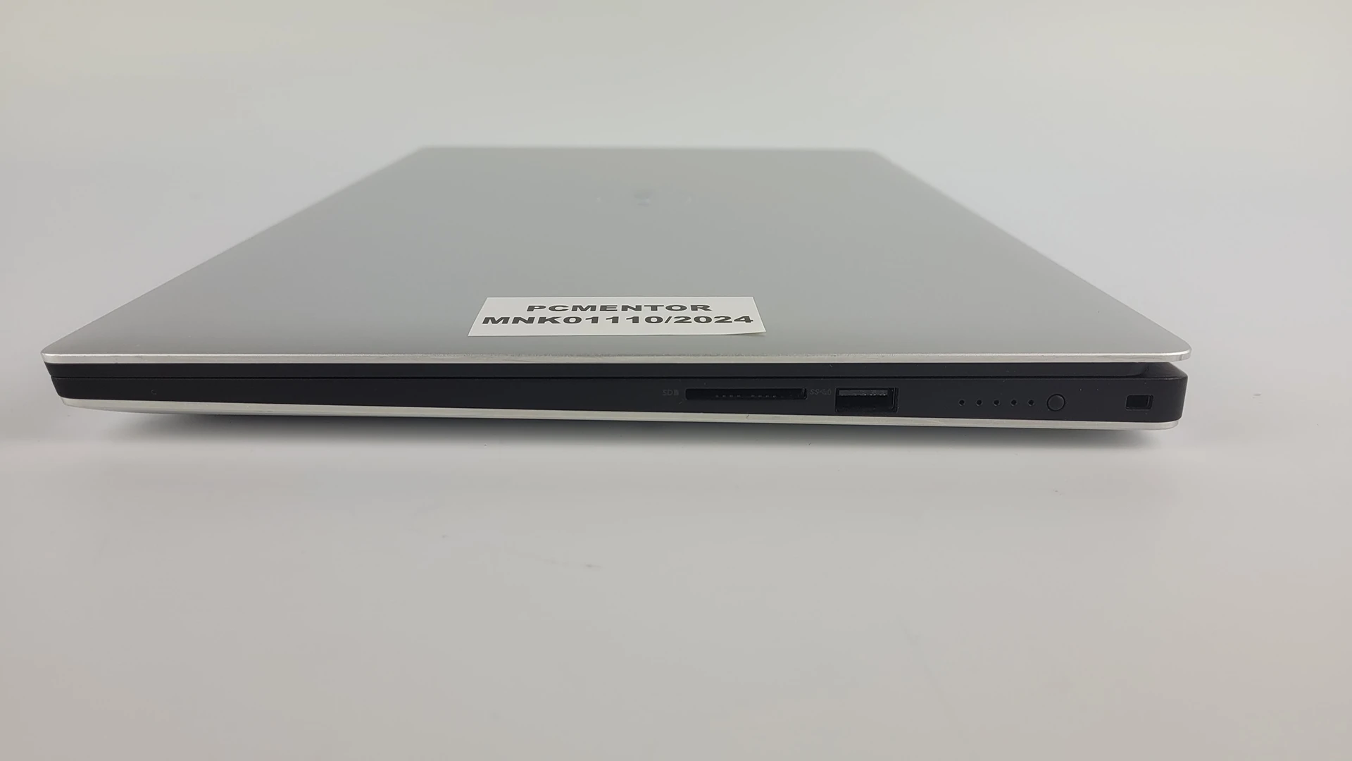 Dell XPS 7590 - Image 4