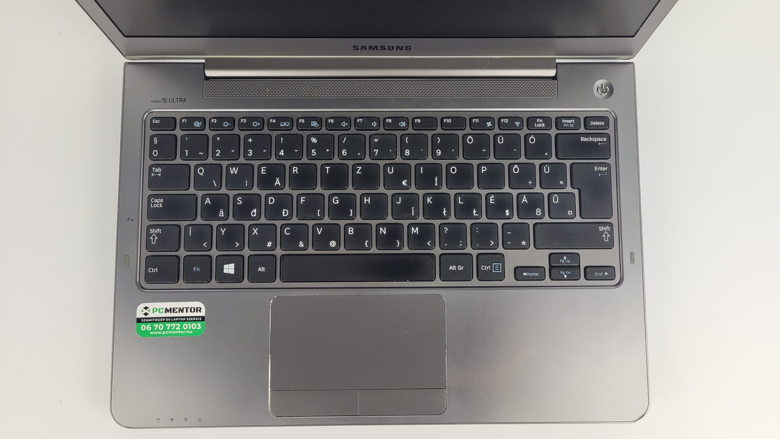 Samsung NP530U3C - Image 2