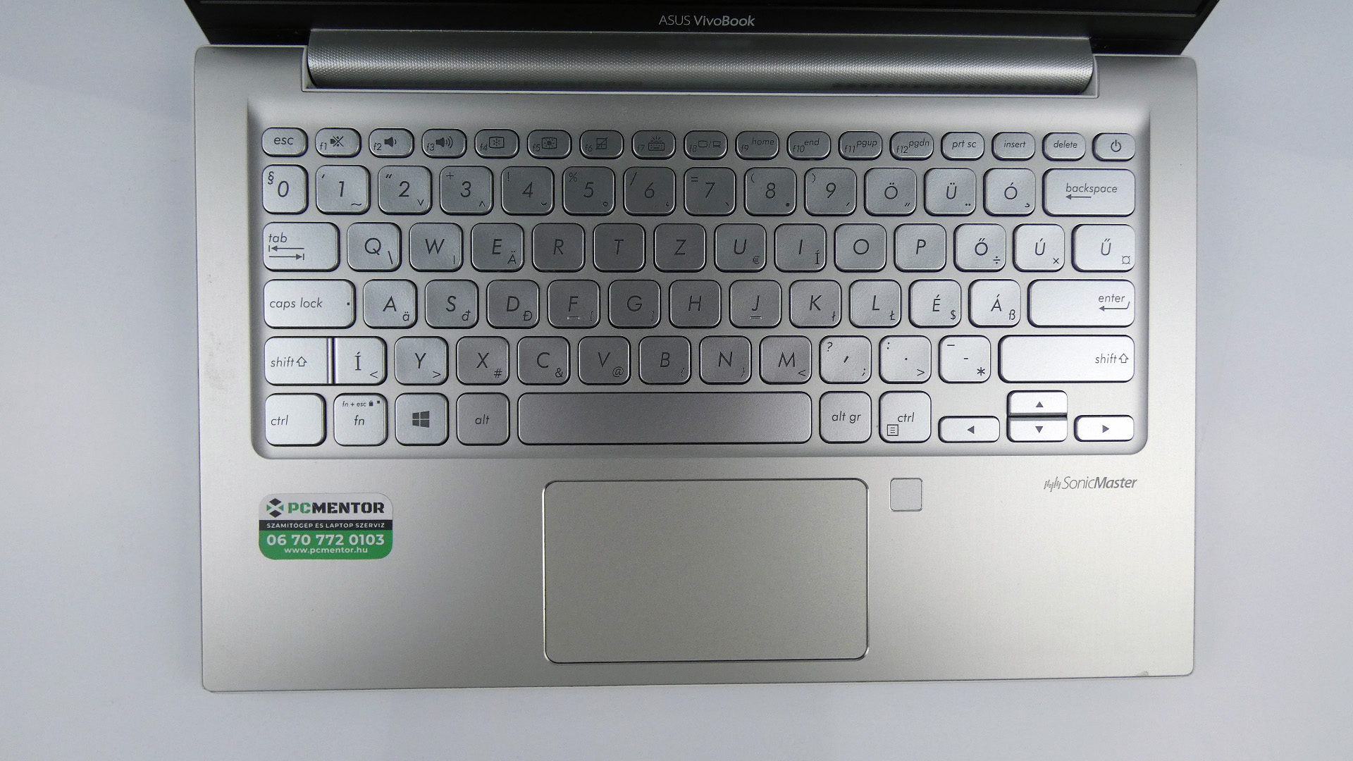 Asus VivoBook S330 - Image 2