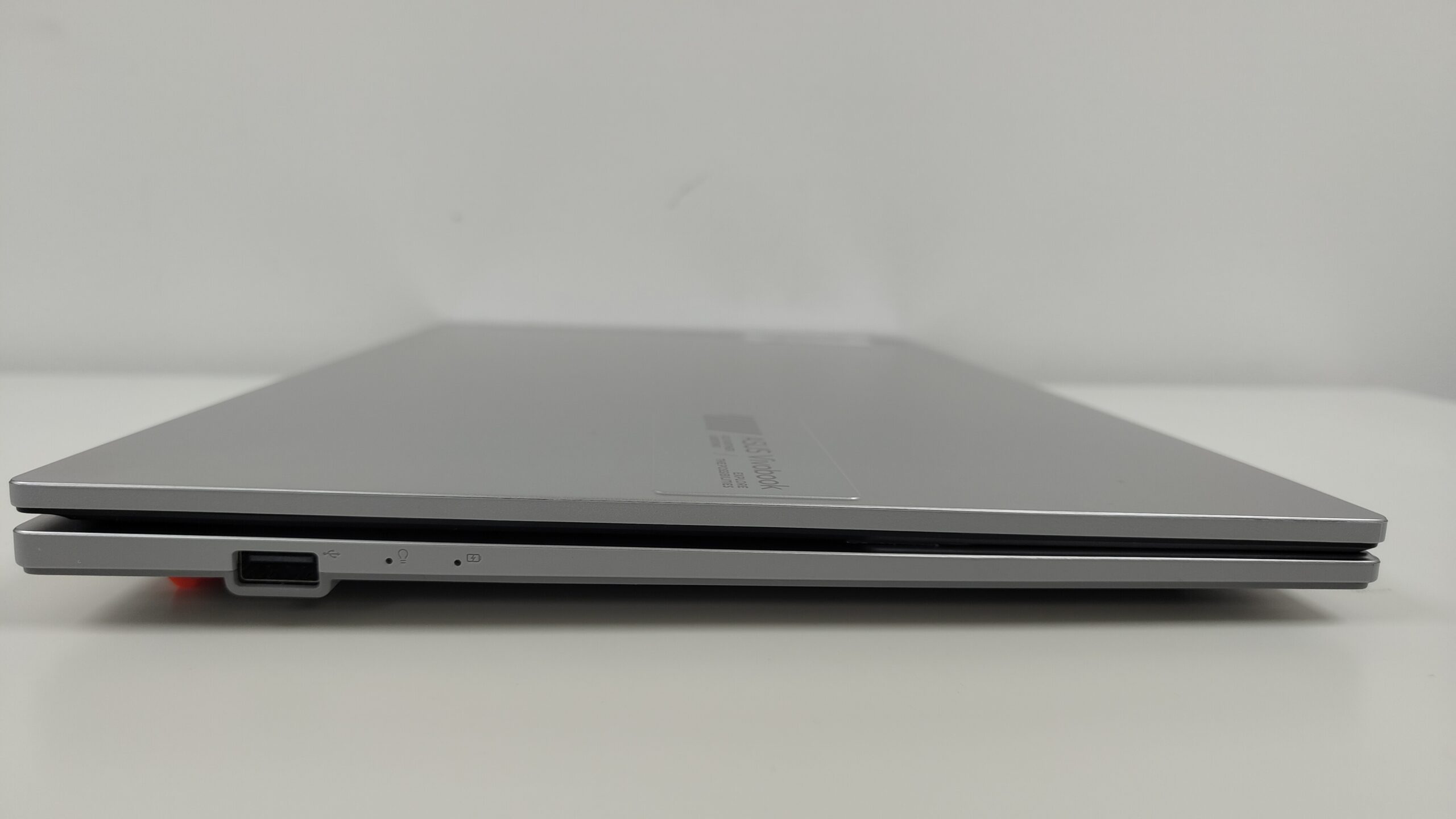 Asus Vivobook E1504FA-L1554 - Image 4