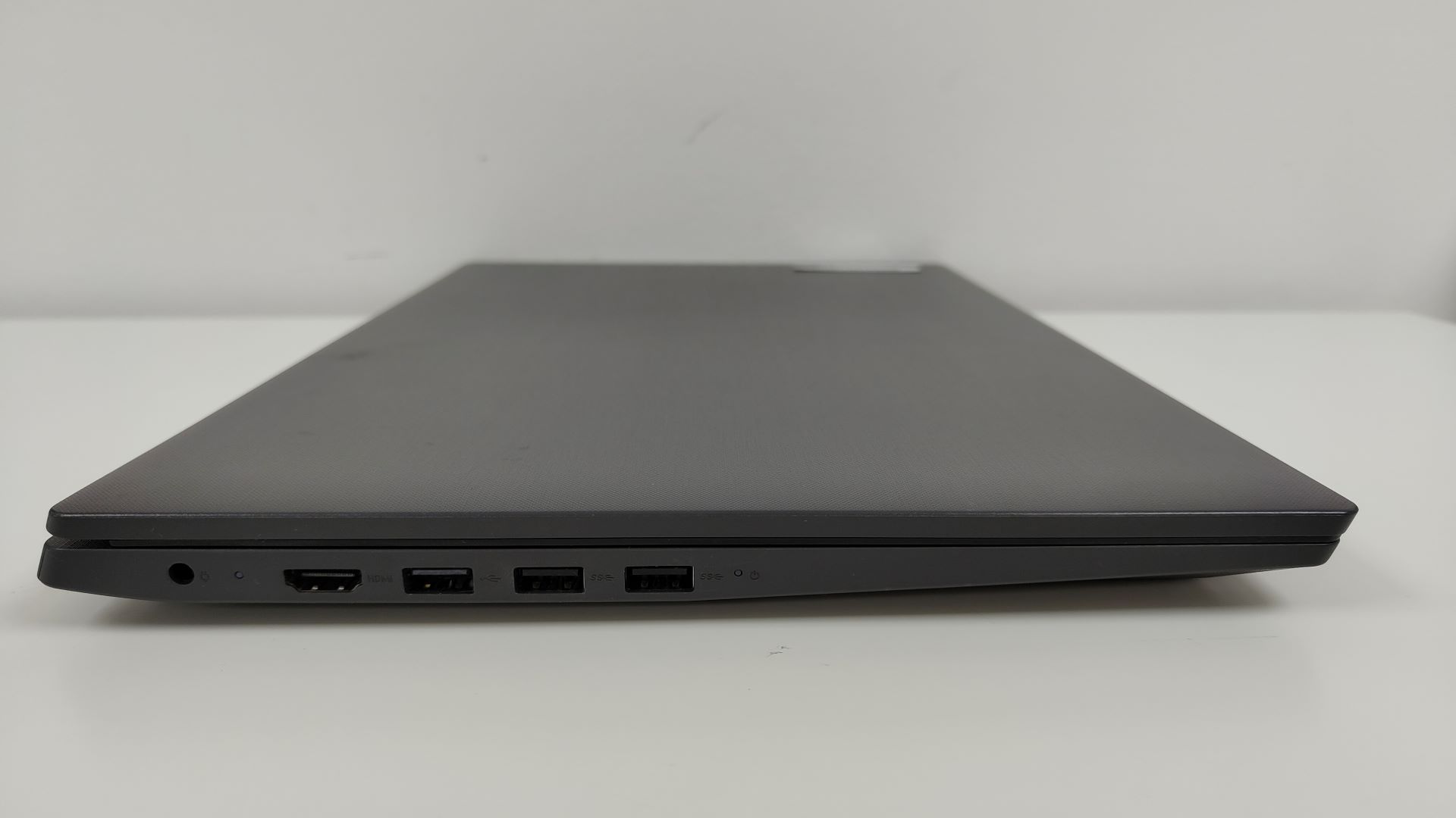 Lenovo V15-IIL - Image 4