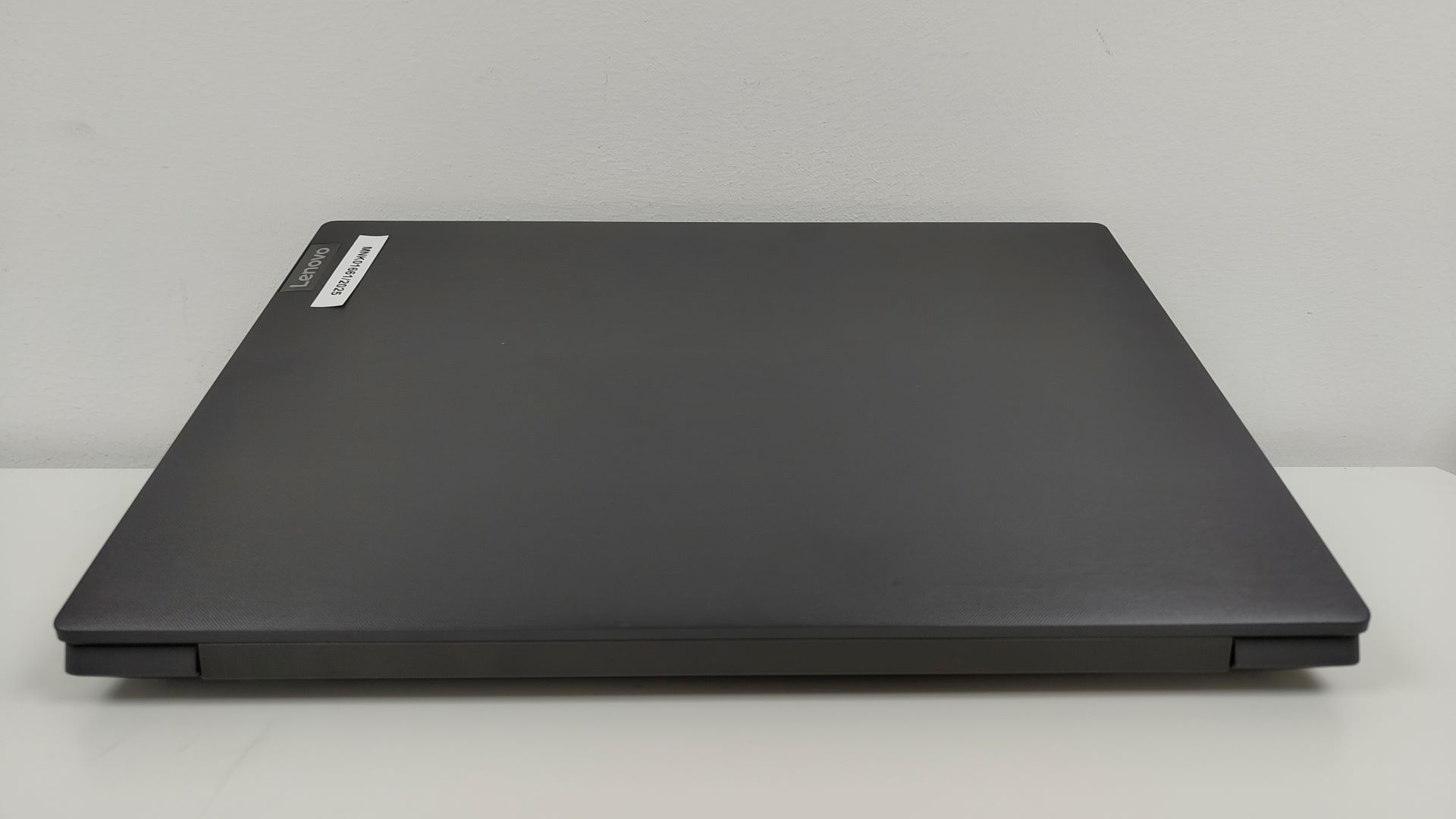 Lenovo V15-IIL - Image 5