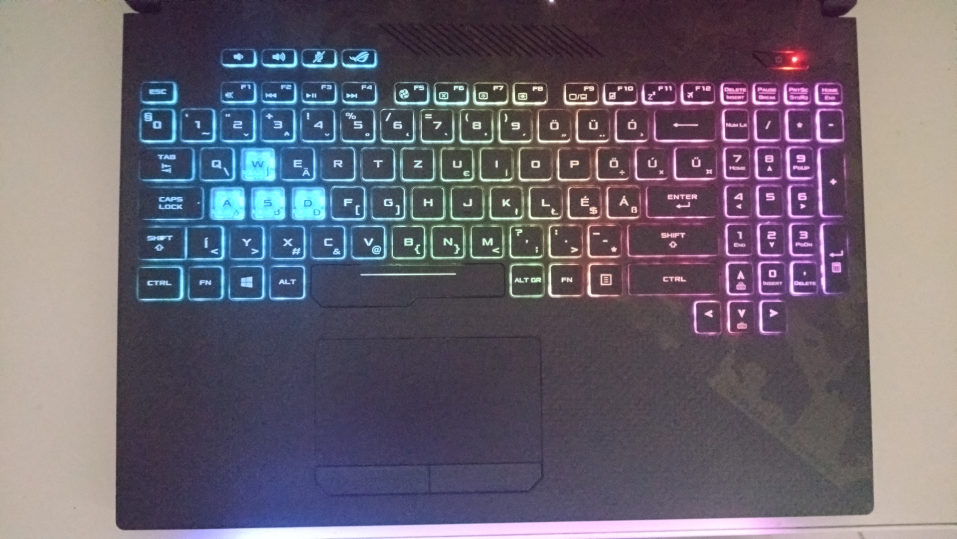 ASUS ROG STRIX GL504GW - Image 3
